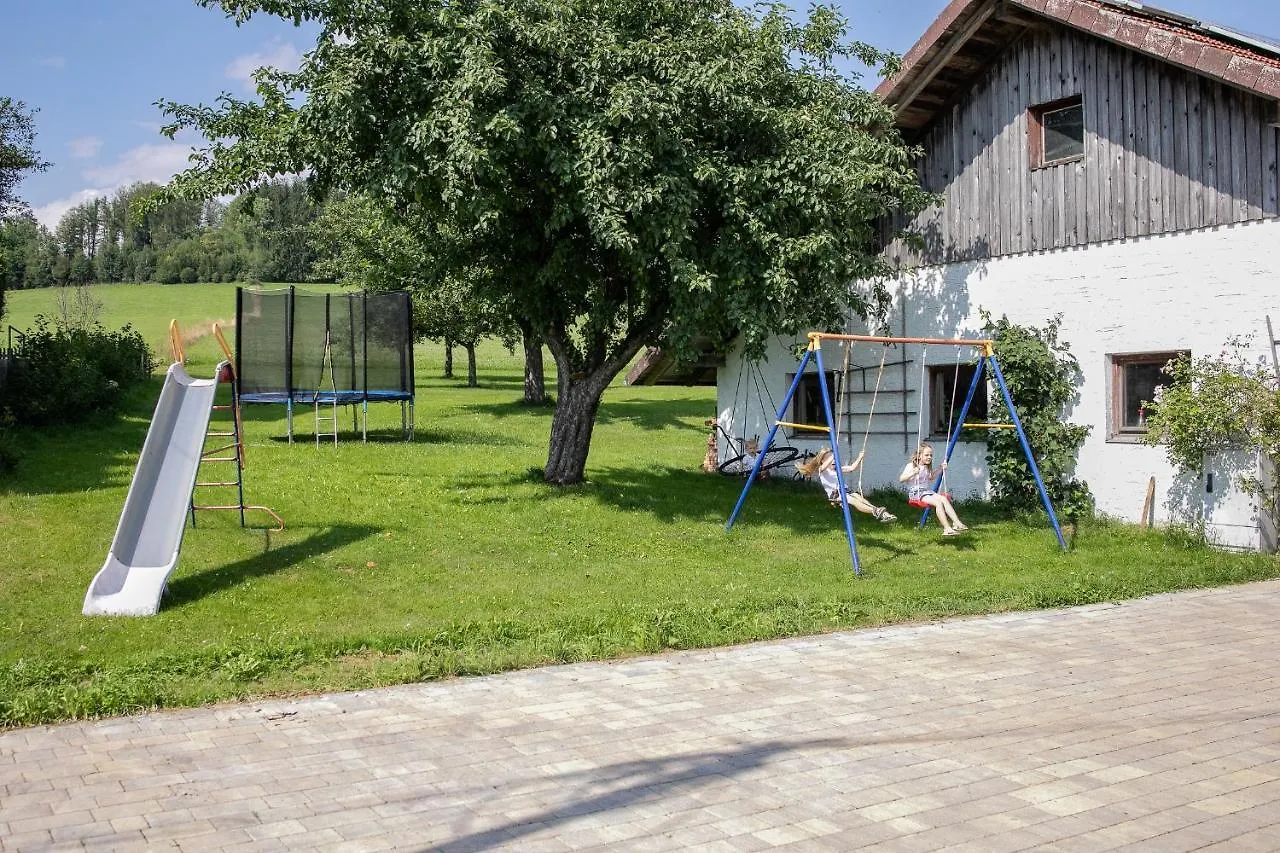 Ferienhof Naderhirn - Bauernhof Wegscheid 0*,  Germania